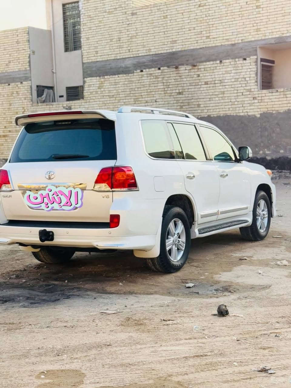 السلام عليكم 
لاندكروز 2012بريم للبيع 
كير مكينه مكفولات  
السياره بيها بارد بسيط جاملغ الخلفي 
بسمي تحويل مباشر 
مكان السياره كربلاء 
السعر 359$
الاتصال ***********
