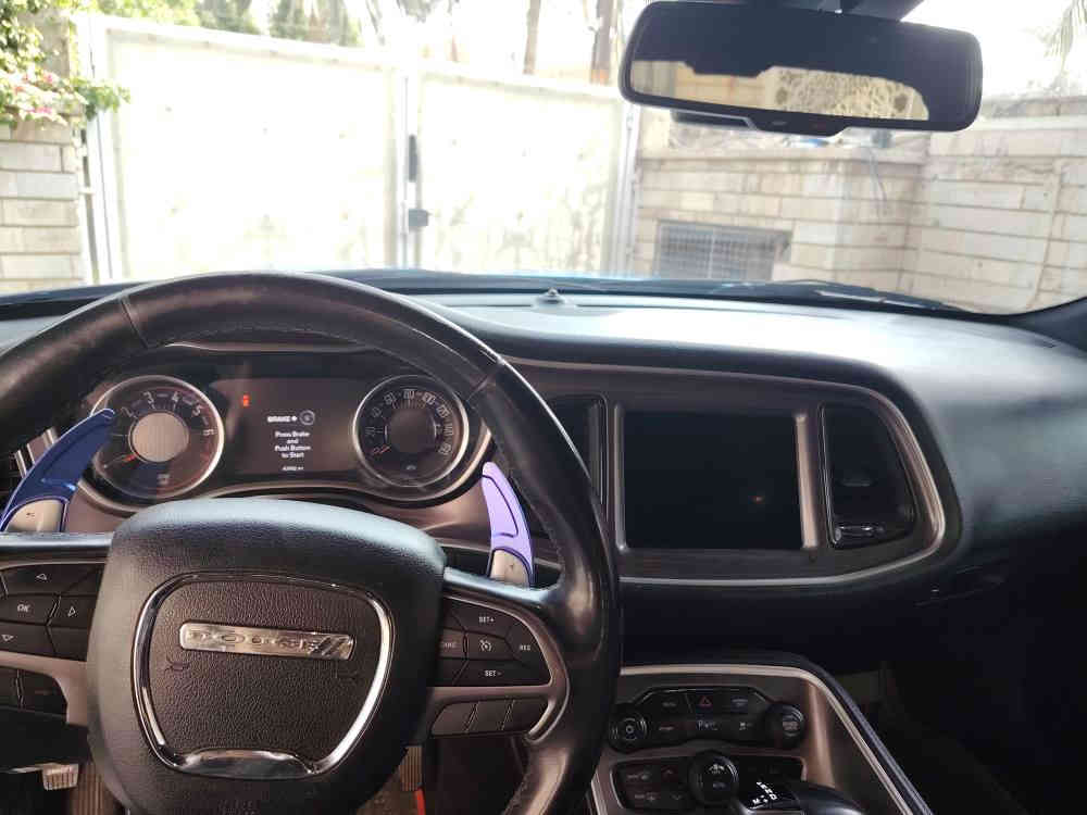 السلام عليكم حبايب

اللهم صل على محمد وال محمد

دودج تجالنجر 2019 لون فيروزي مميز

((قطعه وحده صبغ)) فقط لا غير بس البنيد 
3600 6 سلندر 
سياره جديده بمعنى الكلمه وماشيه 43 وكلها على وضع الشركه
صور الحادث والسونار مرفقات بالصور 
مواصفاتها فول عدا الفتحه

كشن كهرباء

تدفئة وتبريد كشنات

كشنات جلد

شاشة جبيره

رادارات جانبيه

السياره دينار واحد متذب عليها

السعر 179 ومجالها كلش قليل
مكاني بغداد حي الجامعه ت*********** بغداد
