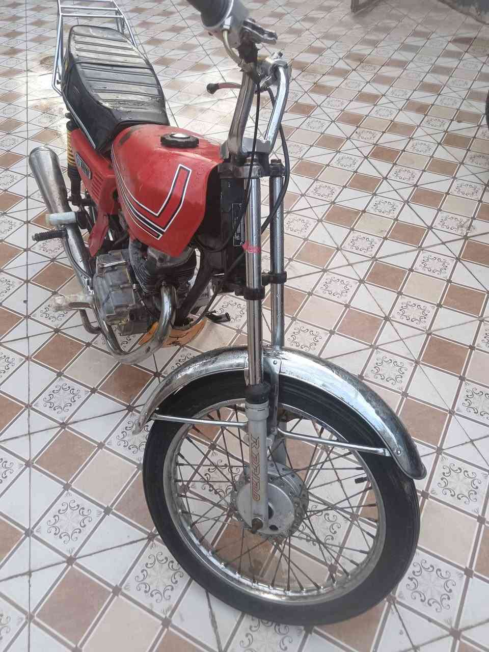 سلام عليكم غراض للبيع  بس مكينه ولفات بدون شاصي بدون شاصي مكان رميثه شراي خاص


**إذا كنت صاحب هذا الإعلان وتريد حذفه لأي سبب، رجاءا أرسل رسالة إلى الدعم الفني**