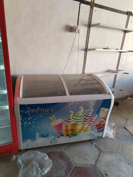 برادت للبيع ضمان سنه صيانه مستخدمات اربعه أشهر و رفوف عدد 2 عنوان نجف رقم***********
