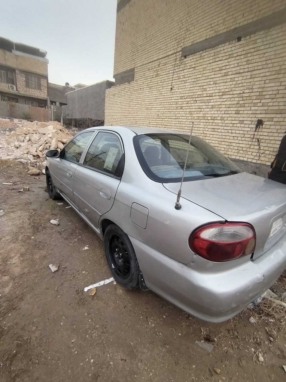 كيا سيفيا موديل 2001 نضافته شوفت عيونك سياره حلوه او نضيفه ***********
