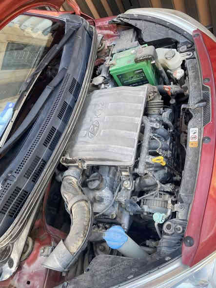 سياره الماركه اي10 الموديل ٢٠١٥ ماشيه ٥٦ كيلو متر رقم بغداد سعره ٨٥ رقم الهاتف صاحب مركبة ***********
