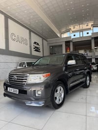 لاندكروز GXR • ٢٠١٢ • فول مواصفات