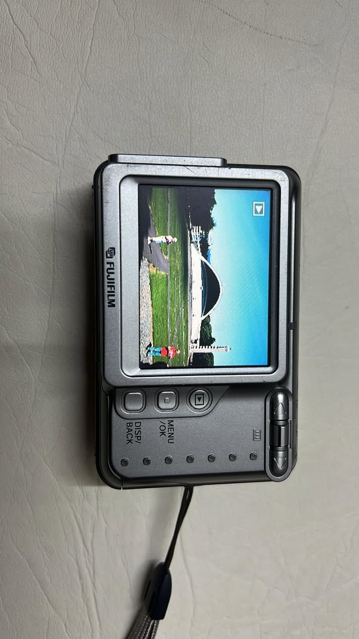 كامره فوجي بهالشكل سعرها ٣٥ الف


**إذا كنت صاحب هذا الإعلان وتريد حذفه لأي سبب، رجاءا أرسل رسالة إلى الدعم الفني**