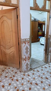 بيت للبيع المساحة ١٦٠ متر طابو سند ٢٥ بسمي البناء هول استقبال وعرفه وم...