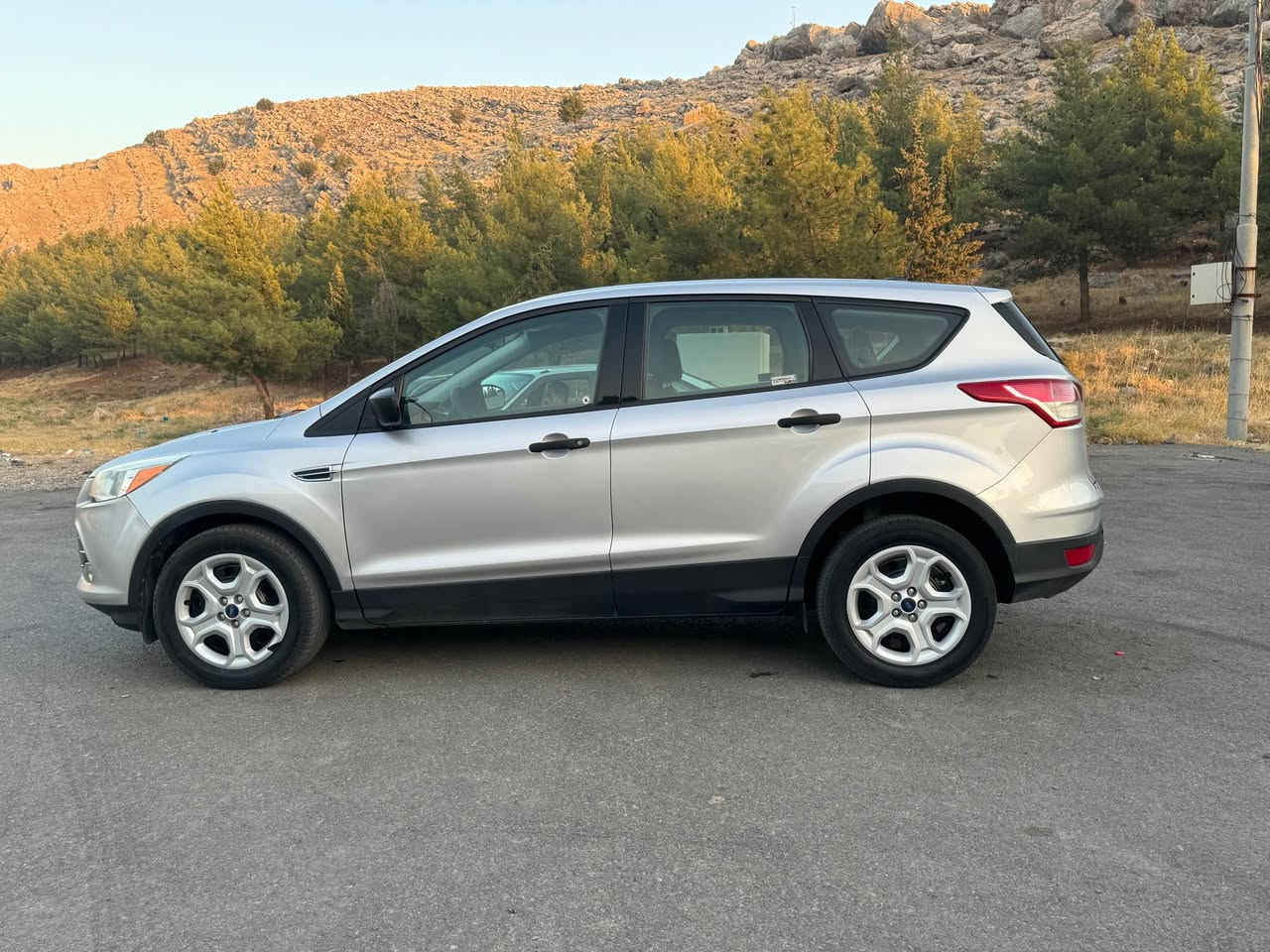 فۆرد ئیسکەیپ ٢٠١٦ 
سێ پەلەی بۆیاخ بێ ناوگرتن بێ ئێرباگ 
زۆر خاوێن ماڵی دۆست  سەنەوی تا 2029 یە 
مەکینە 2,5  مەرغوب رانية, السليمانية


**إذا كنت صاحب هذا الإعلان وتريد حذفه لأي سبب، رجاءا أرسل رسالة إلى الدعم الفني**