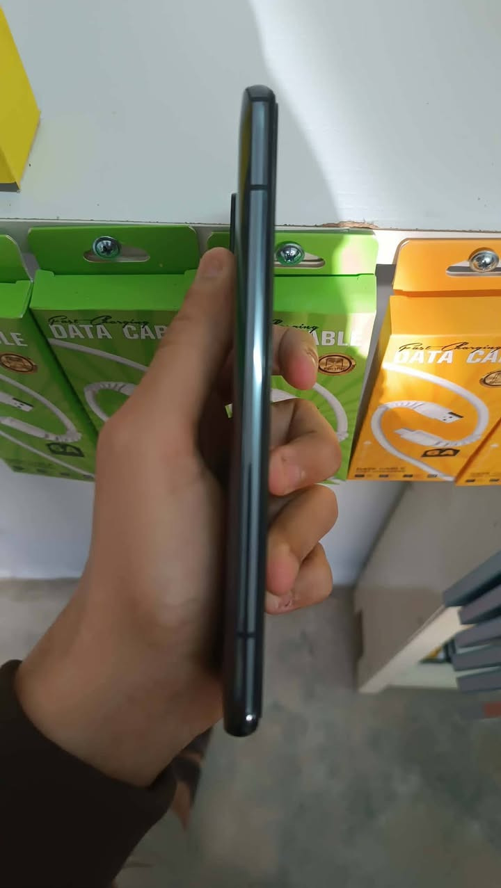 السلام عليكم
شاومي مي 10 تي
ذاكرة 128
رام 8
شاشة 144هيرتز 
نضيف نضافة 100% هوة وكارتونتة بس بدون ملحقات 
ببجي 90فريم 
خالي من آي عيب وكسور
السعر (175)
***********
مكاني كركوك قضاء الحويجة
متوفر توصيل لكل محافظات العراق
