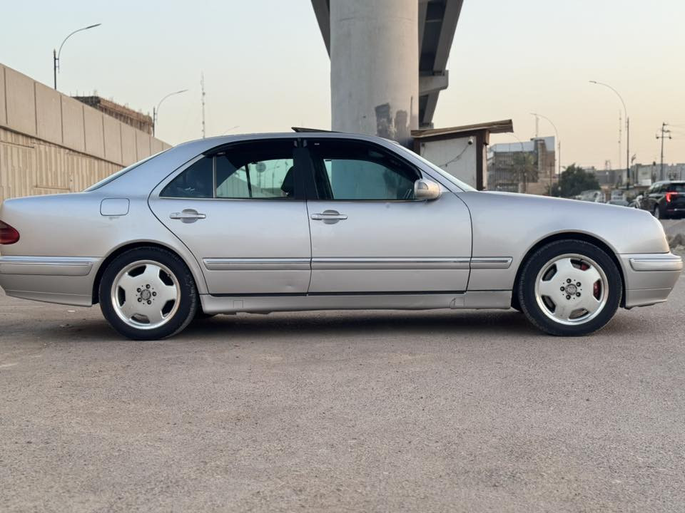 السلام عليكم
للبيع فقط 
مرسيدس ام عيون 210 موديل 96 محدث 2000 چاملغات وبنيد ودعاميات وبدن، صبغ عام للجمالية ضربتها چاملغ امامي ايسر وبيها طخة خفيفة بگ لايت ايمن محركها 420 بحالة ممتازة كير جديد تبريد شغال راديترات جديدة عليها ادامة كاملة  تخم تاير جديد جاهزة من كل شي رقم سليمانية بإسمي تحويل مباشر سنوية الى 2030 
مكانها بابل- الحلة 
السعر 98 
للإستفسار الاتصال ***********2
