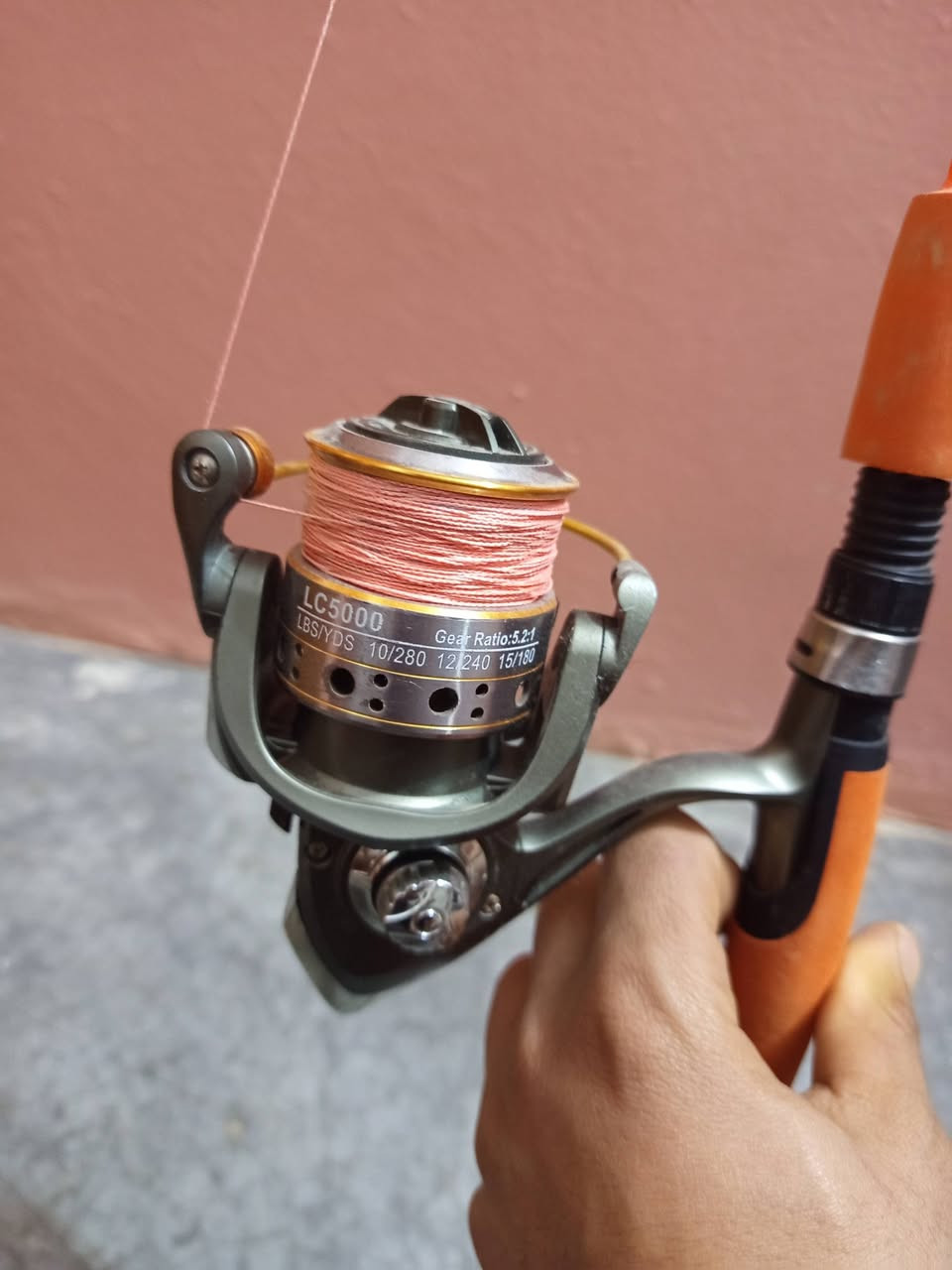 سبنر صيد معة جميع ملحقاتة طول لعصة 210 مكينة 5000سعر 35نتصل عله رقم ***********قابل، لتعامل
