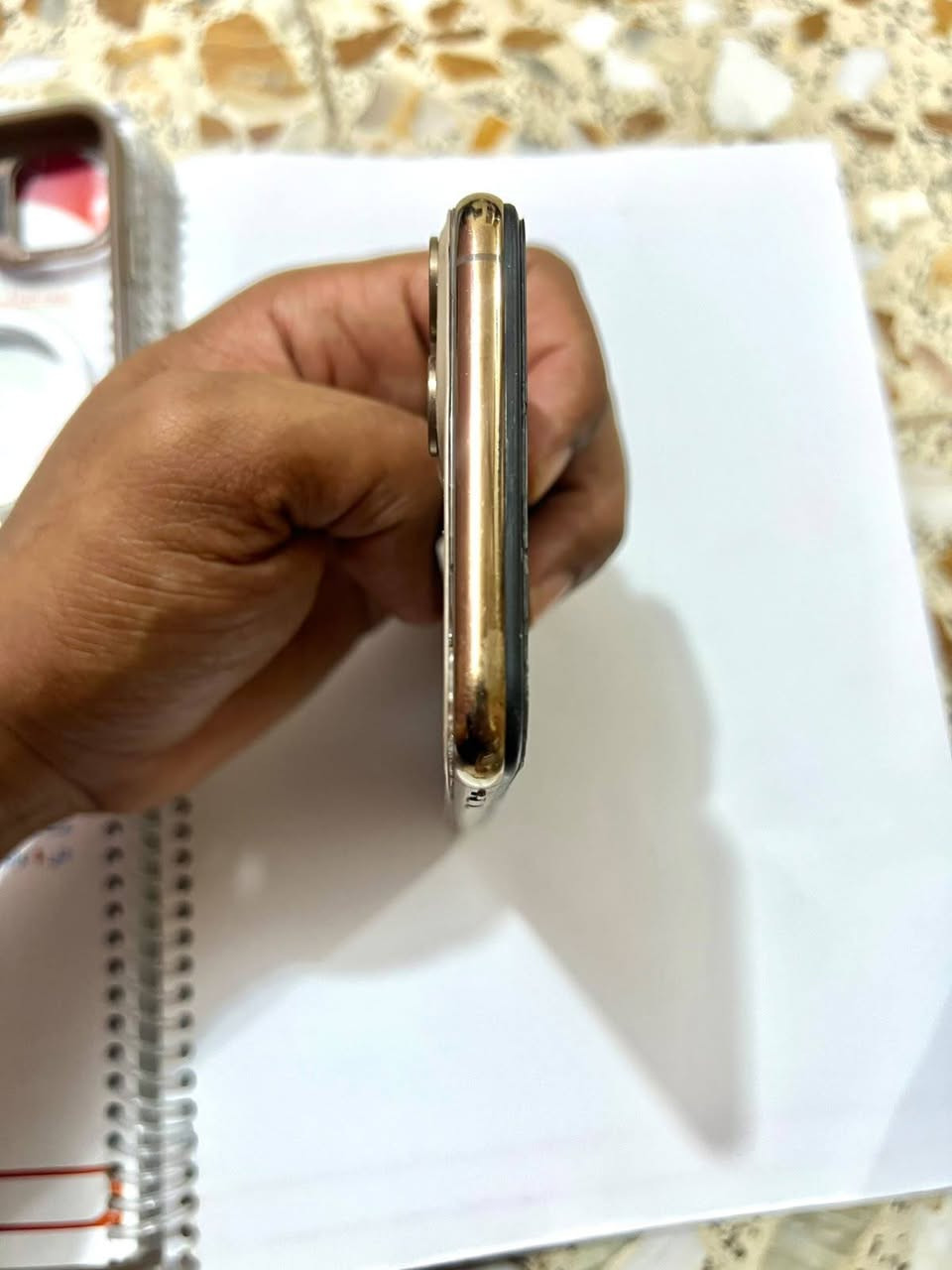 السلام عليكم جهاز اكس ماكس اس
ذاكره (256) بطاريه 100 مع لزكه 11 برو ماكس ضهر مفطور مبدل شاشه وبطارية بدون تعليك جهاز 
كله شغال اتصال انترنيت 
سعر 130 الف مكاني بغداد مع توصيل بغداد وجميع المحافظات
***********
