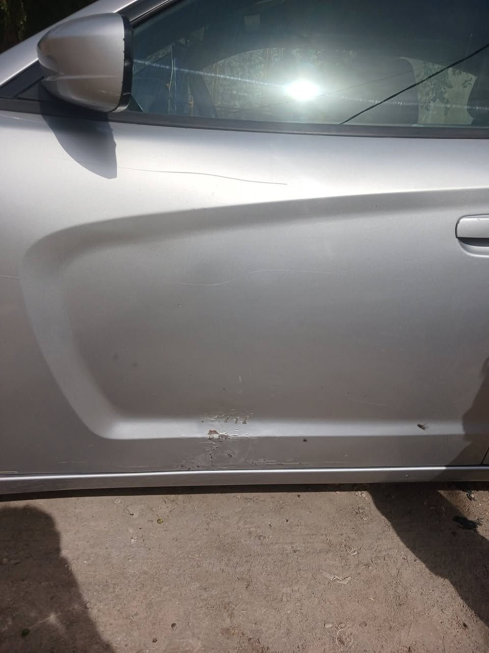 سلام عليك جارجر ٢٠١٢ سياره خليجي ماشيه ٢٨٠ سياره جاهزه ع اخر حبايه تخم تاير كير مكينه اكسن حداديه كله كارتون ولا كلوب بيها مشتغل سونارها يمك وصار بيها طخه باب سايق والدوسه شويه والحوض غير ذني كلشي مابيها بدون ارباك داخل عسلي كير موس سعر سياره ١٥٥ وبيها مجال مكان سياره ناصريه سوق الشيوخ لاستفسار ***********
