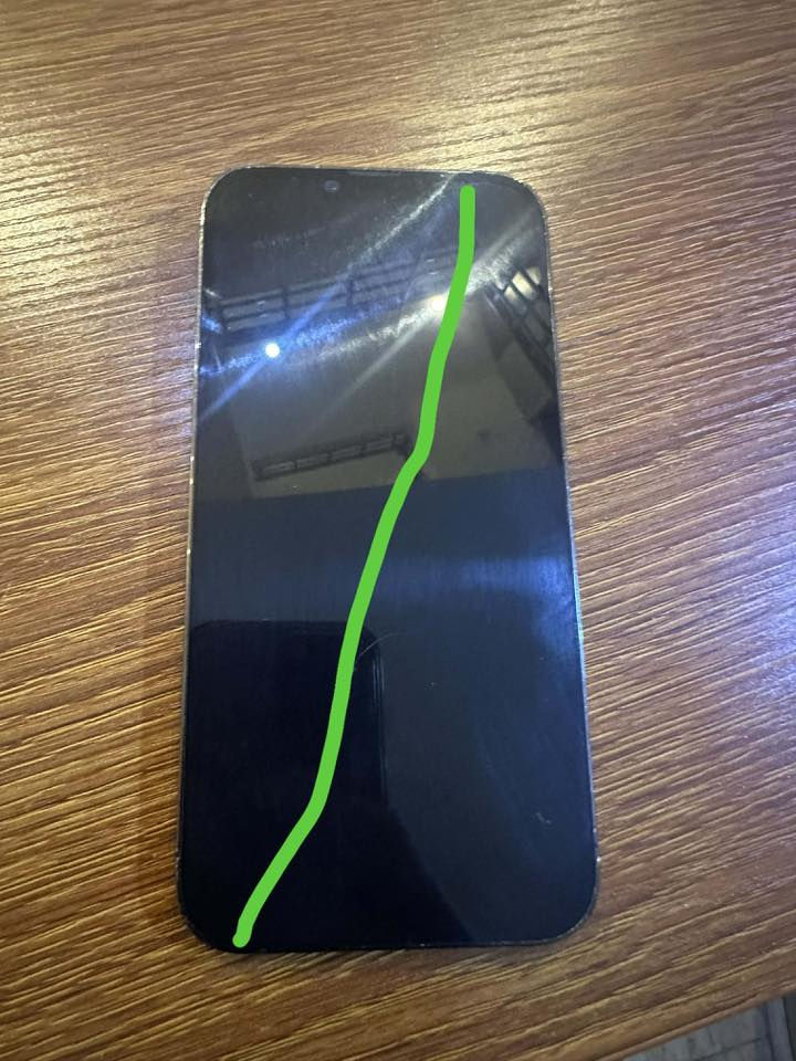 سلام عليكم ايفون 13 برو ماكس ذاكره 1تيره بطاريه 78 شاشه اصليه بيه فطر  مامبين بصوره موضح فقط كامره مبدل سعر 470(***********
