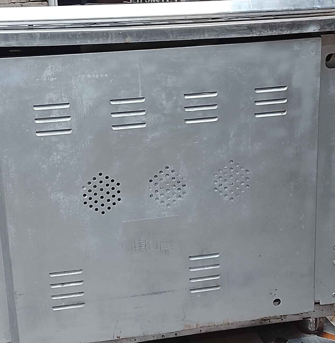 السلام عليكم ورحمه الله وبركاته 
طباخ ايطالي مجدد مغسول بالاحواض وازاله الدهون والروائح  5 عيون جدد ومبدل الواشرات وتكريز ولفات وعازل جديد  2انج سعودي رجلين جدد زوج نرمايد جديده لاستيك باب جديد مفحوص من التسريب آمين وثقه 
السعر 150الف


**إذا كنت صاحب هذا الإعلان وتريد حذفه لأي سبب، رجاءا أرسل رسالة إلى الدعم الفني**