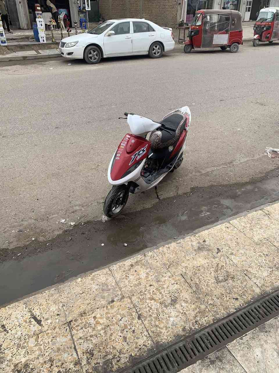 السلام عليكم ماكس عدلة مكينة 55تجفيت جديد نقصها بس مجمع جهة الهورن ضفيرة جديده. سعرها 400 وبيها مجال 
مكاني الحسينية الراشدية
رقمي ***********
