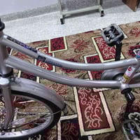 سلام وعليكم شباب بايسكل سياحي حجم ٢٠باله مختم سعر١٣٠وبي مجال 077083526...