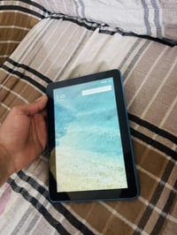 للبيع ايباد جديد +بلي تو كامل مابيه اي نقص مع فلاش +جوستك عدد٤ السعر 1...