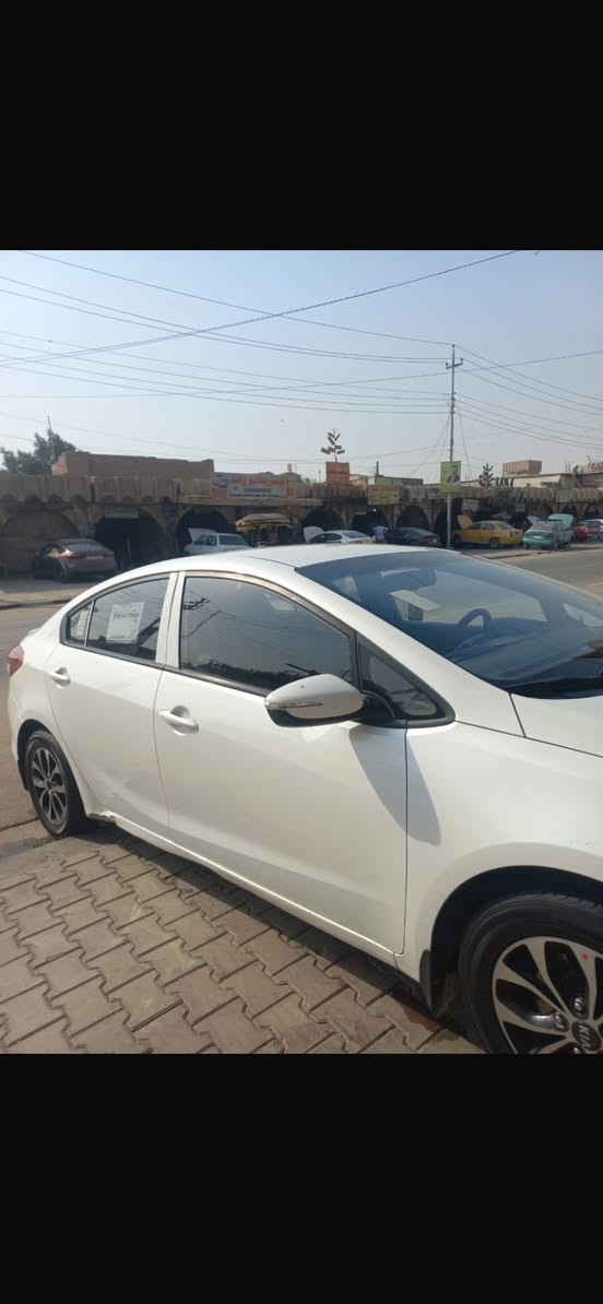 سيراتو 2018مكفوله بيه بارد بسيط وسبع حالوبات السعر135 وبيه مجال موقعه النجف شارع الجمهوريه ***********
