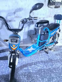 ماطور  ٤ بطاريات البطاريات صارلهن عشرين يوم مبدلات السعر ٢٠٠‏‪07880837...