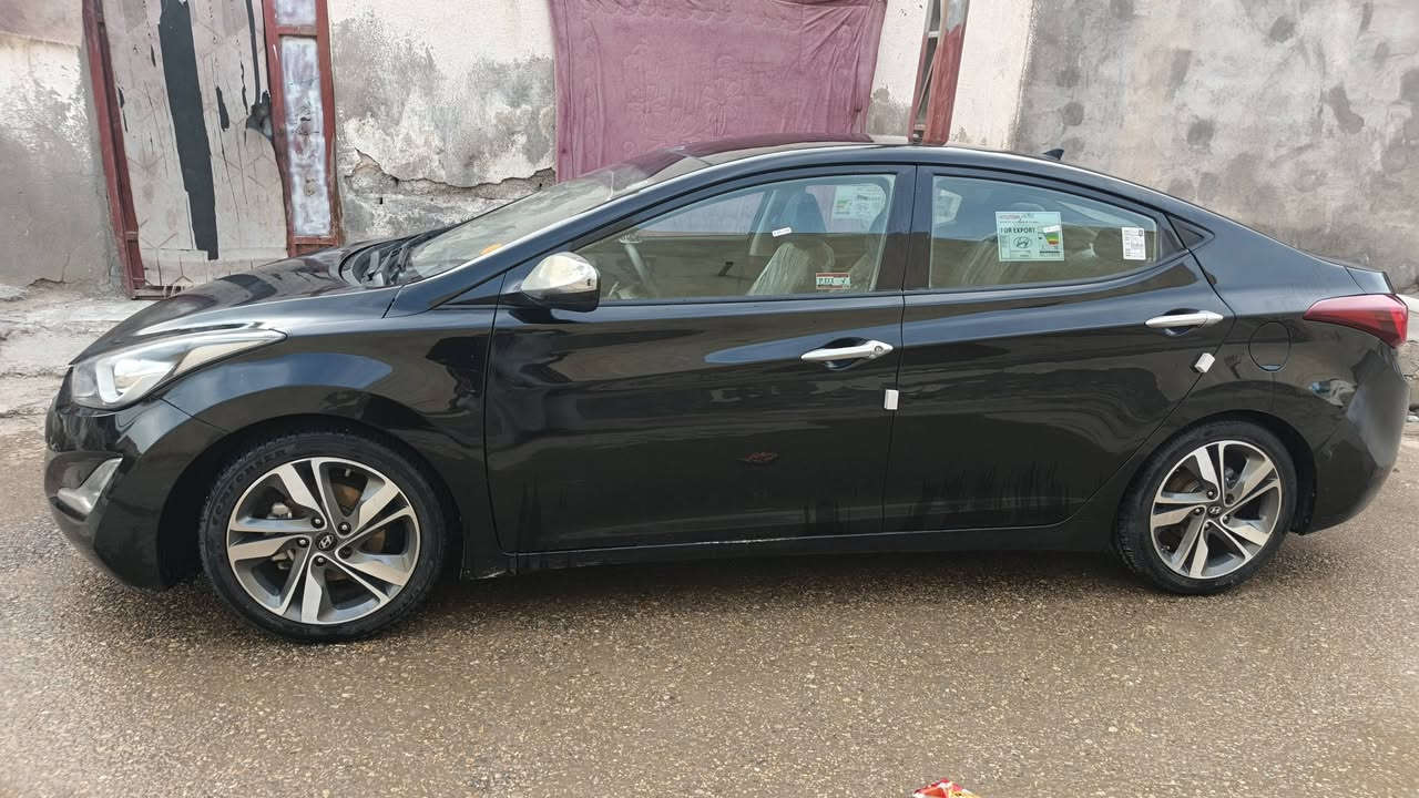 السلام عليكم
هونداي النترا موديل 2016 امريكي محرك 2000 دوش شرط مامفتوح رقم ذي قار حره رقم دولي سنويه ٢٩ بيهه تبديل بنيد وصبغ خشم الجاملغ الامامي مكفولة من ضرر داخلي ماشيه ١٨٣ مواصفات تحكم جهتين مثبت سرعه شاشه وكامره ويل كب كروم تبريد ثلج منظومة جديده كير ومكينه كفاله 
السعر 109 وبيهه مجال قليل مكانه ناصرية الغراف ***********
