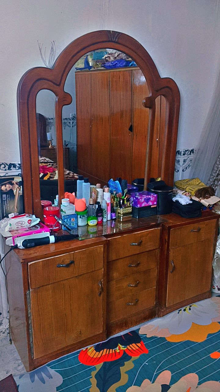 غرفة نوم خشب صاج اصلي قوي 6 بيبان
السعر 275 قفل قفل
مكاني البياع بغداد
***********
