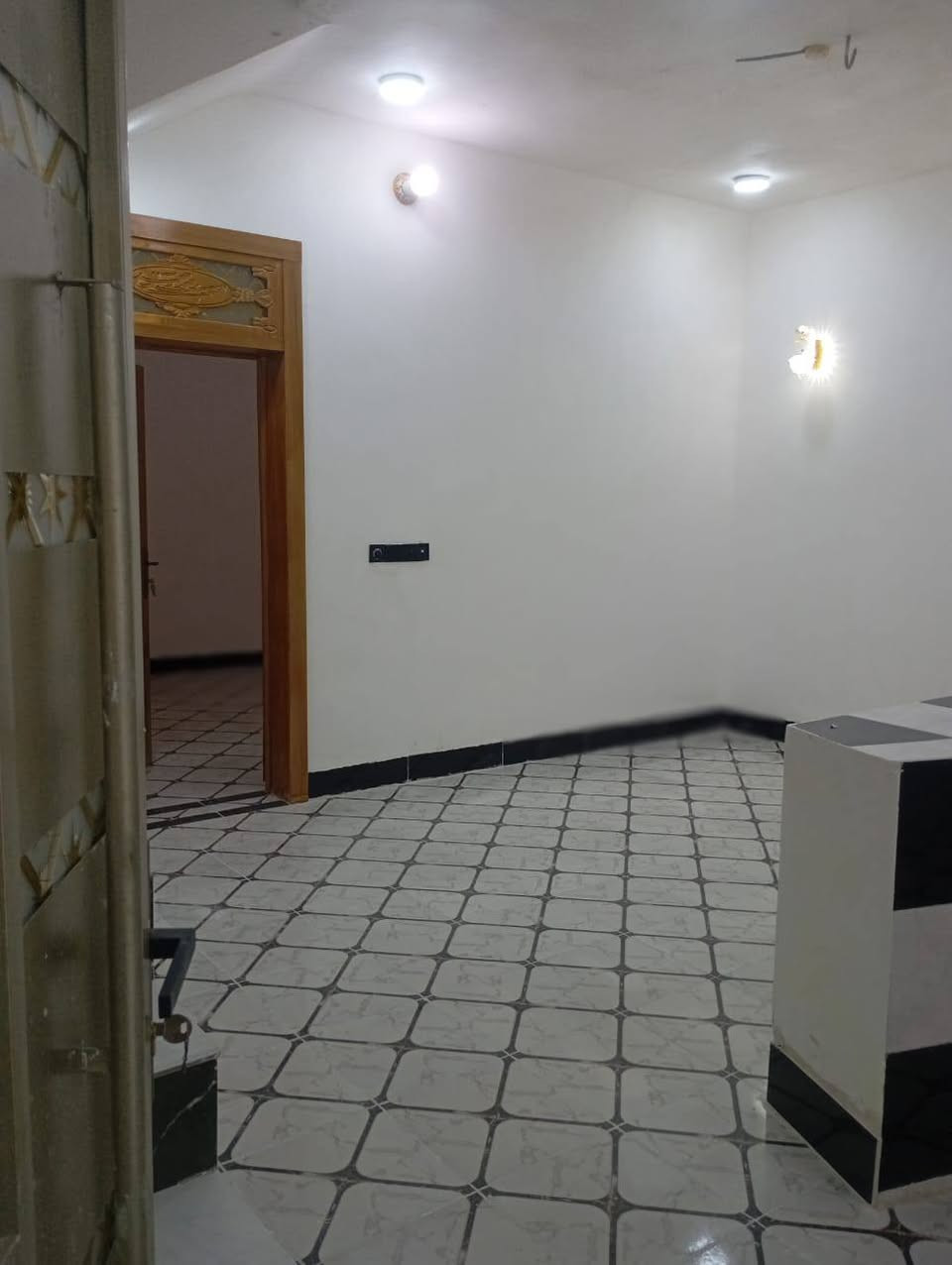 الدار البيع مساحه 70 متر غرفة صاله مطبخ تخاريج مقابل ملحق قريه غدير بناء حديث السعر مناسر يتوفر جميع يتوفر اقساط الاستفسار أكثر ***********
