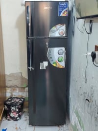 ثلاجه للبيع جديده 14قدم السعر 250  اتصال 07740411599