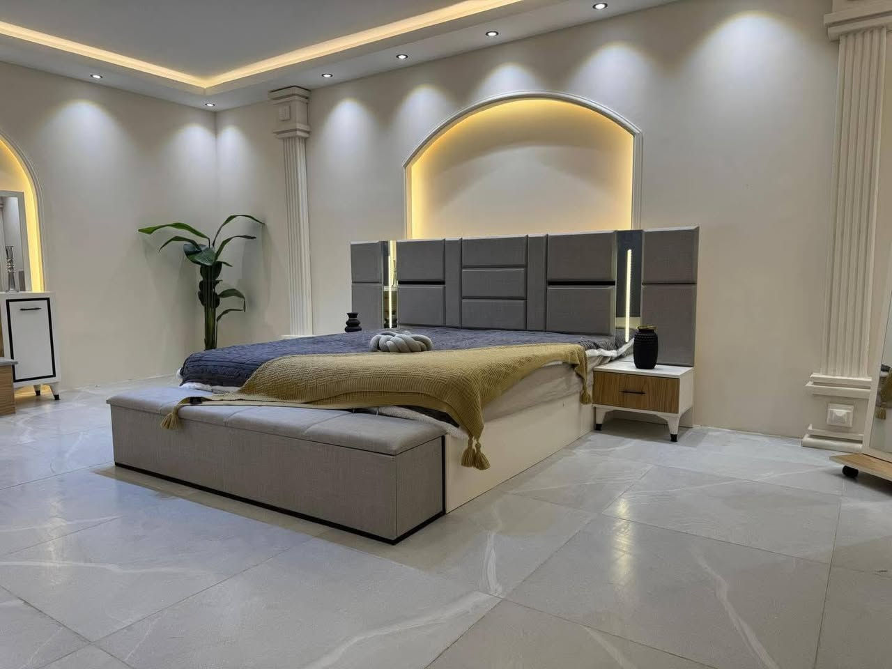 🍂من اكثــر التصاميم طلبــا مستمرين بصنعها لكم🍂                      #غرفةنوم مهى(10) قطع مليون و 150 الف فقط تركي                             ▪️تشـــمل الغرفة:- 
-كنتور 
-ملحق 
-سرير 
-كوميدي ايمن 
-كوميدي ايسر 
-ميز مراية 
-مراية قيافة 
-درور مجرات 
-طابورية 
-شازلونة
التركيب والنقل داخـل #بغداد مجاني وتوجد ايضاً خدمة توصيل لجميع محافظات #العراق
للحجز والاستفسار يرجى ارسال رسالة على الخاص


**إذا كنت صاحب هذا الإعلان وتريد حذفه لأي سبب، رجاءا أرسل رسالة إلى الدعم الفني**