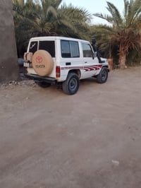 لاندكروز ربع • موديل ١٩٩٠ • فورويل