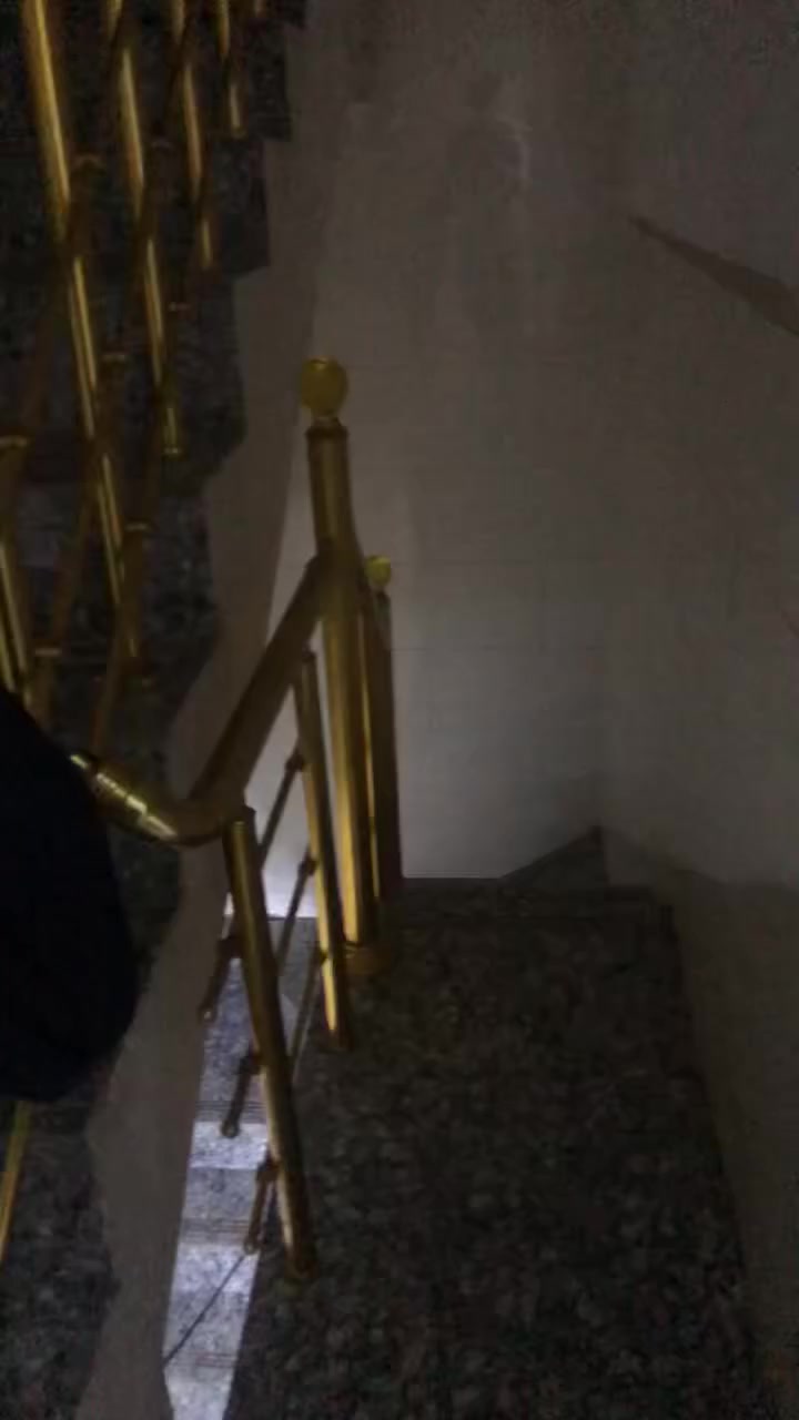 بيت 50م زراعي للبيع واجهه 5 والنزال 10طابقين  بناء 2021 غرفتين فوك استقبال معزول تواليت خارجي حمام وتواليت دخلي #الموقع البيت قرب الخطيب طابو قرب بيت المختار 
#السعر 98 واتساب ***********
