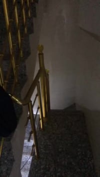 بيت 50م زراعي للبيع واجهه 5 والنزال 10طابقين  بناء 2021 غرفتين فوك است...