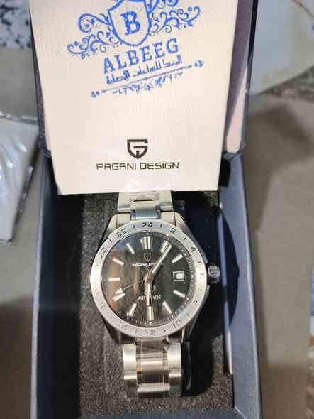 سلام عليكم' اربع قطع جديدة ابد ما مستخدمهن  . بيعه وحده اخوان سعرهن ٤٠٠$  ماخذهن باكثر من هذا السعر بس لان محتاج فلوسهن . الي يناسبه يتصل او يراسل '***********
