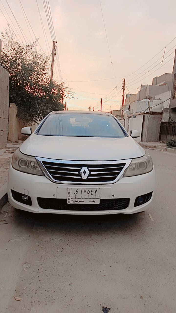 رينو سافران  2013
اللون صدفي
 فتحة بانوراما 
4 سلندر 
فقط بيها صبغ گد شبر تقريباً في الباب خلف السائق والدوسة الجواها شوية 
وموجود بيها سونار 
السيارة نظيفة جدا
كير محرك ممتاز 
باتري جديد 
رقمها بغداد  
السنوية لل28 
مكان السيارة بغداد 
السعر 90
الاتصال على الرقم ***********
