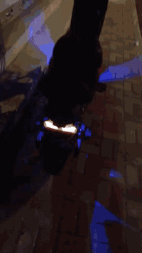 مطار ال 8 سويتشين وكارتين سعره 500 وبي مجال سرعه 99 خمس بطاريات على ال...