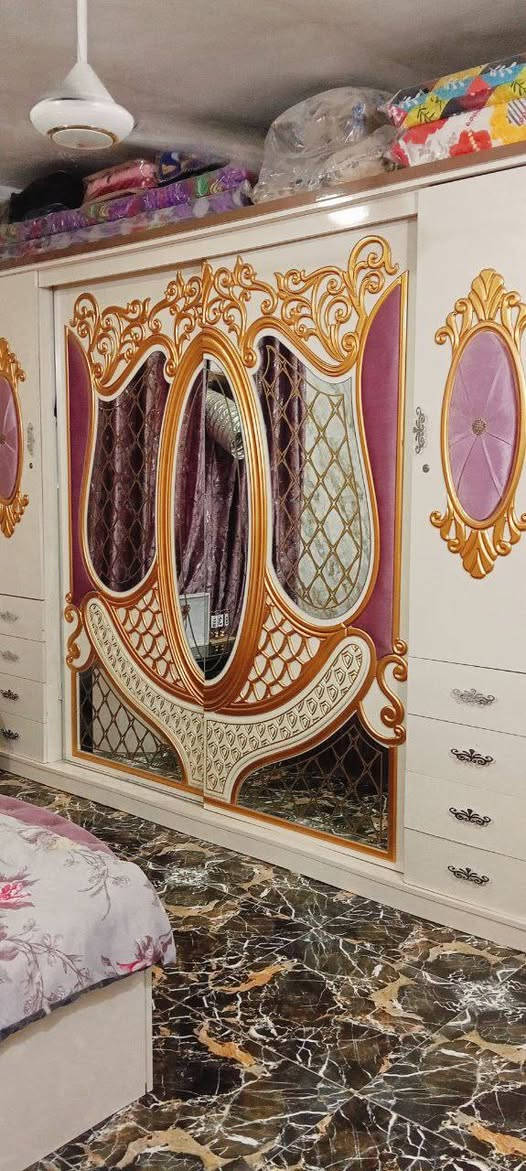 غرفه تركي
مستعمل اشهر
مرتبه وحلوه
فقط السجه شويه ثگيله بالسحب
550 مجال بسيط
*********** واتساب
