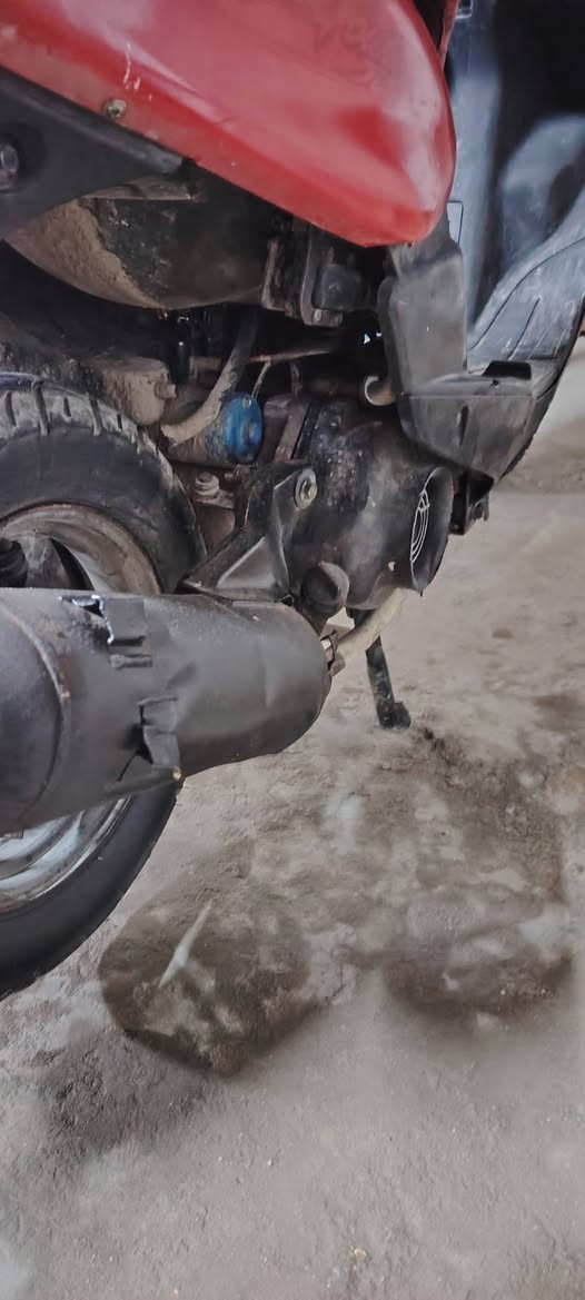 سلام عليكم دراجه للبيع نوع ماكس مكاني بغداد مدينه الصدر  السعر 300الف وبيه مجال حك جيه دراجه كامل كل نقص مابيه رقمي ***********
