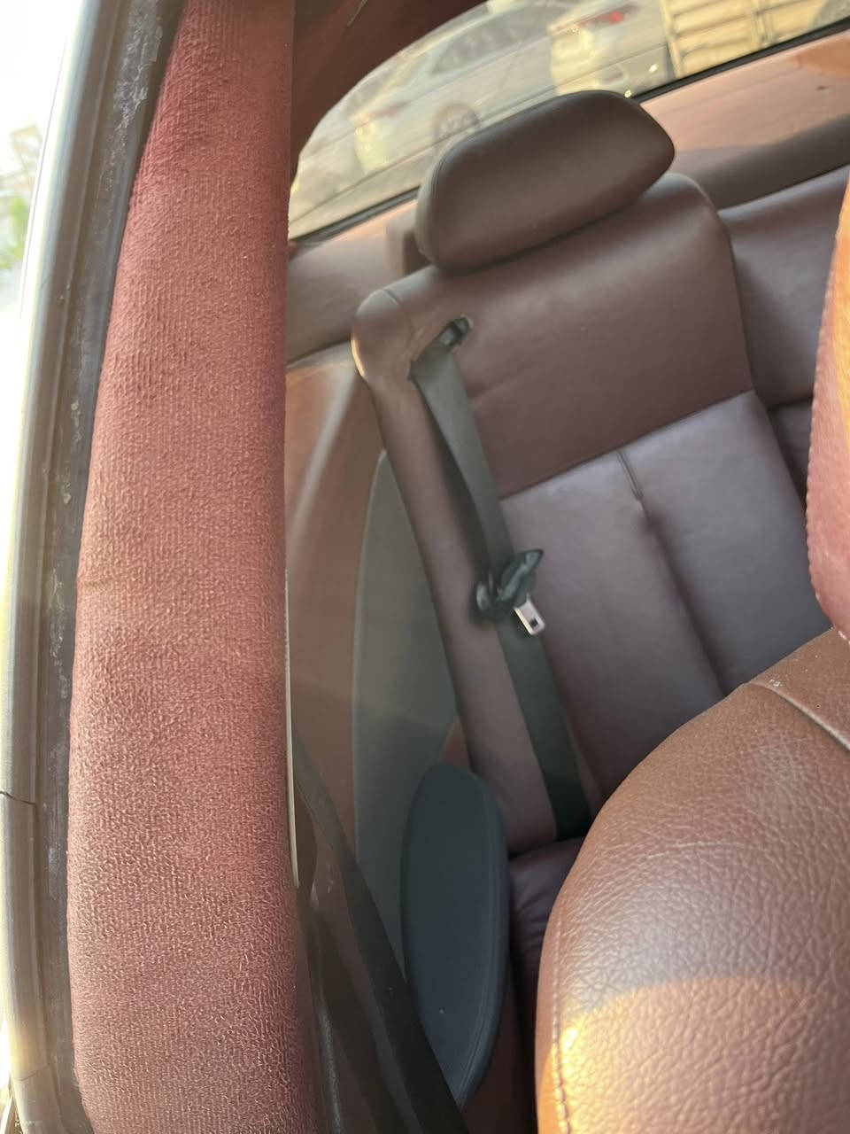 السلام عليكم بي ام 645ci تك باي موديل 2003 الله يكفكم شر صار بيها حادث وتركتها  سياره شغاله كير جديد كهربائي كلها جديده يعني أضرب كير او اطلع فقط يراد الها سمكري او صبغ 
موضوع جددا جدا جدا مهم (سياره بيه غلط برقم الشاصي بل سنويه انطيتها لل محامي كال تكلف 13ورقه تتحول سياره اني بيعلك بدون تحويل فقط انطيك رقم وعليها ول مسمكات مالته ) تمام ولتعجبه يجي عينه غطه وعين فراش الله شاهد شدينها كير جديد بعدني اصلن مطالع بي من عد ابو كيرات وطبكتها باب كراج مالتي السعر 60وبي مجال رحمه والديك تفديك ادخل وبل خدمه متوازي ع بيع ***********
