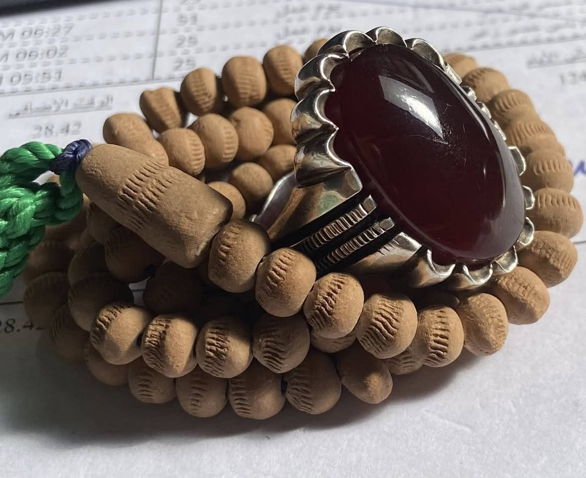 شكراً جزيلاً لقبول الانضمام السلام عليكم ورحمة الله وبركاته صياغة بحرينية رائعة من ابداع الاستاذ عقيل متوجة بحجر يماني كرز الحرز قياس الصياغة 22 فضه 990


**إذا كنت صاحب هذا الإعلان وتريد حذفه لأي سبب، رجاءا أرسل رسالة إلى الدعم الفني**