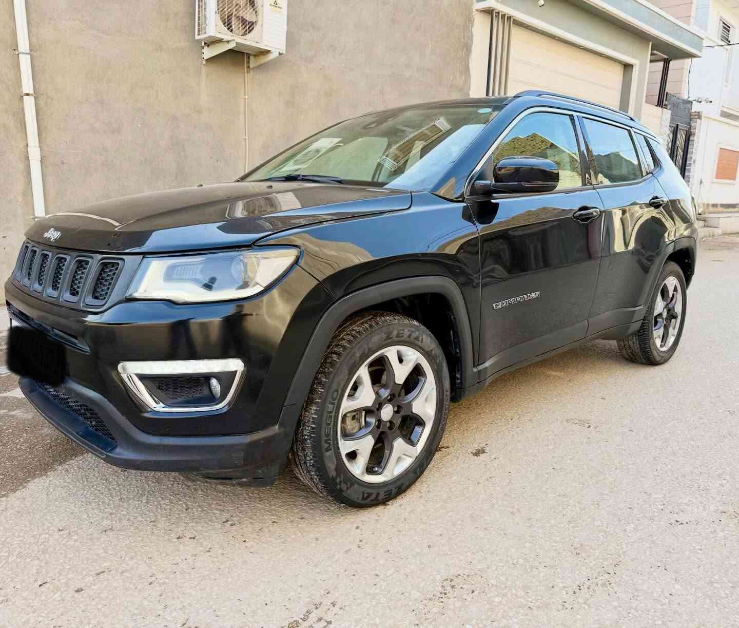 السلام عليكم

جيب كومبارس 2018 LIMITED ✅

موصفاته :

شاشه حجم كبير ✅

كشنات جلد 

تدفئه و تبريد كشنات وستيرن

كشنات كهرباء ⚡️ كشنات جلد ودواخل جاد 

بدون دواخل وبدون ايرباك شرط الفحص 

ماوس فور ويل 4

سايد بيرك كهربائي ⚡️

كامرا

بصمه ✅

تحكم جهتين 

لايت زنون 💡

ويل كب سبورت 

اشاير بل مري 

مكينه 2400 

ملاحظة:حادثه جاملغ خلفي راجع بارد وجنطة راجع بارد ومصبوغه ربع من الجنطه موضع صوره الحادثه رقم الشاصي  🛑

سعره 125 وبيه مجال 

للاستفسار *********** 📞 فقط فقط اتصال
