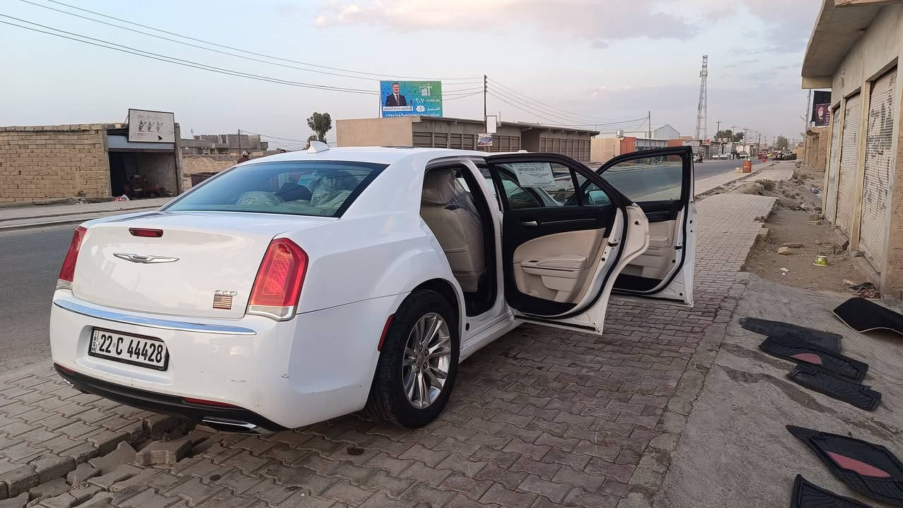 اوبامه 16 C كفاله عامه مكينه 3600 دواخل بيجي برده خلفيه كامره عينه 260 مرايه قلاب كشن كهرباي السعر 240 وبيه مجال قليل ***********
