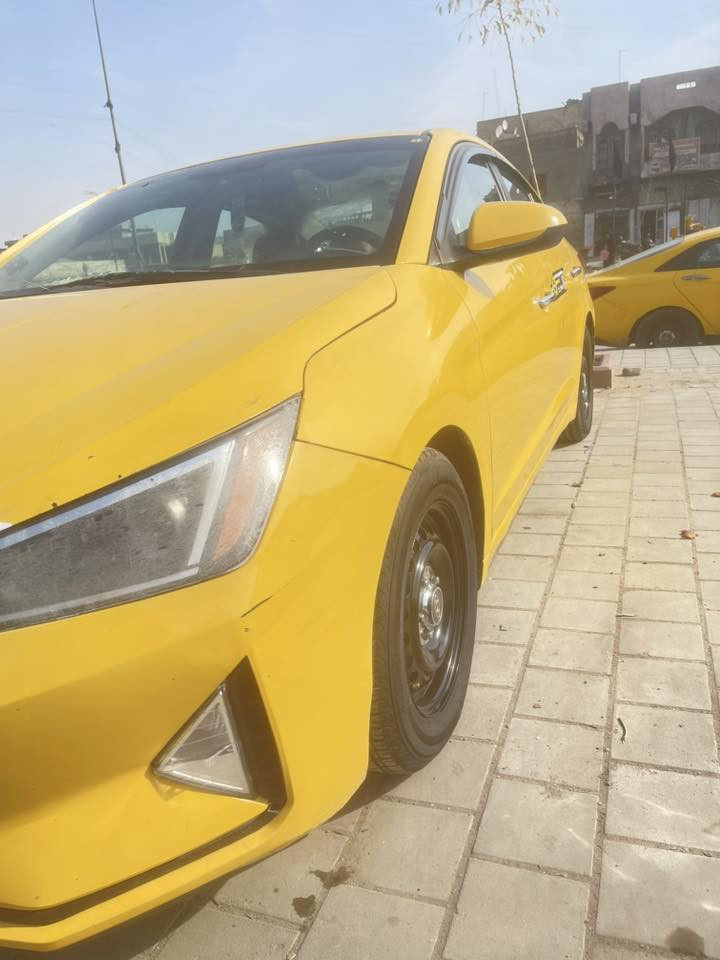 سلام عليكم من رخصت الادمن المحترم النتره أمريكي 19امريكي كير اي تي مرغوب تبريد ثلج  تخم تاير جديد دوشمه عامه السيارخير من الله مصفره هيئه وغرامات بسمي مصفره هيئه وغرامات مذب عليه ربع كبل للشارع سونار مرفق بلنشر مكاني بغداد مدينه الصدر  للستفساره ***********السعر135 وبيها مجال
