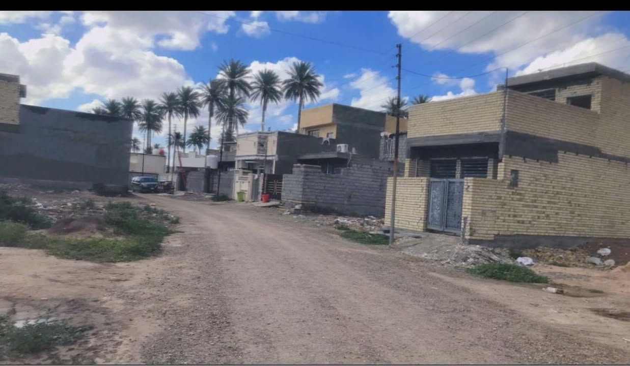 يا الله  السلام عليكم قطع أراضي زراعي سكني للبيع 
قريبه عل شارع العام المساحه حسب لطلب  
١٠٠٠ متر ولي ريد ١٠٠ او ٢٠٠ او٣٠٠  او٤٠٠ عادي وموجود  نص دونم المساحه (١٢٥٠ )متقسم نضام قطع يصير( ١٠٠) او( ٥٠)الموقع مقابيل باب الجزيرة باب الثانيه 
جنس الارض ملك صرف زراعي سند ٢٥
اسويلك بيها قرار محكمه وكاتب عدل واني صاحب السند بدون وسيط 
خدمات ماء كهرباء ومجاري كل الخدمات موجوده 
وعندي قطع بكميره التقطيع حسب الطلب  
السعر خاص 
رقم الهاتف 
***********
***********
محمد السعدي
