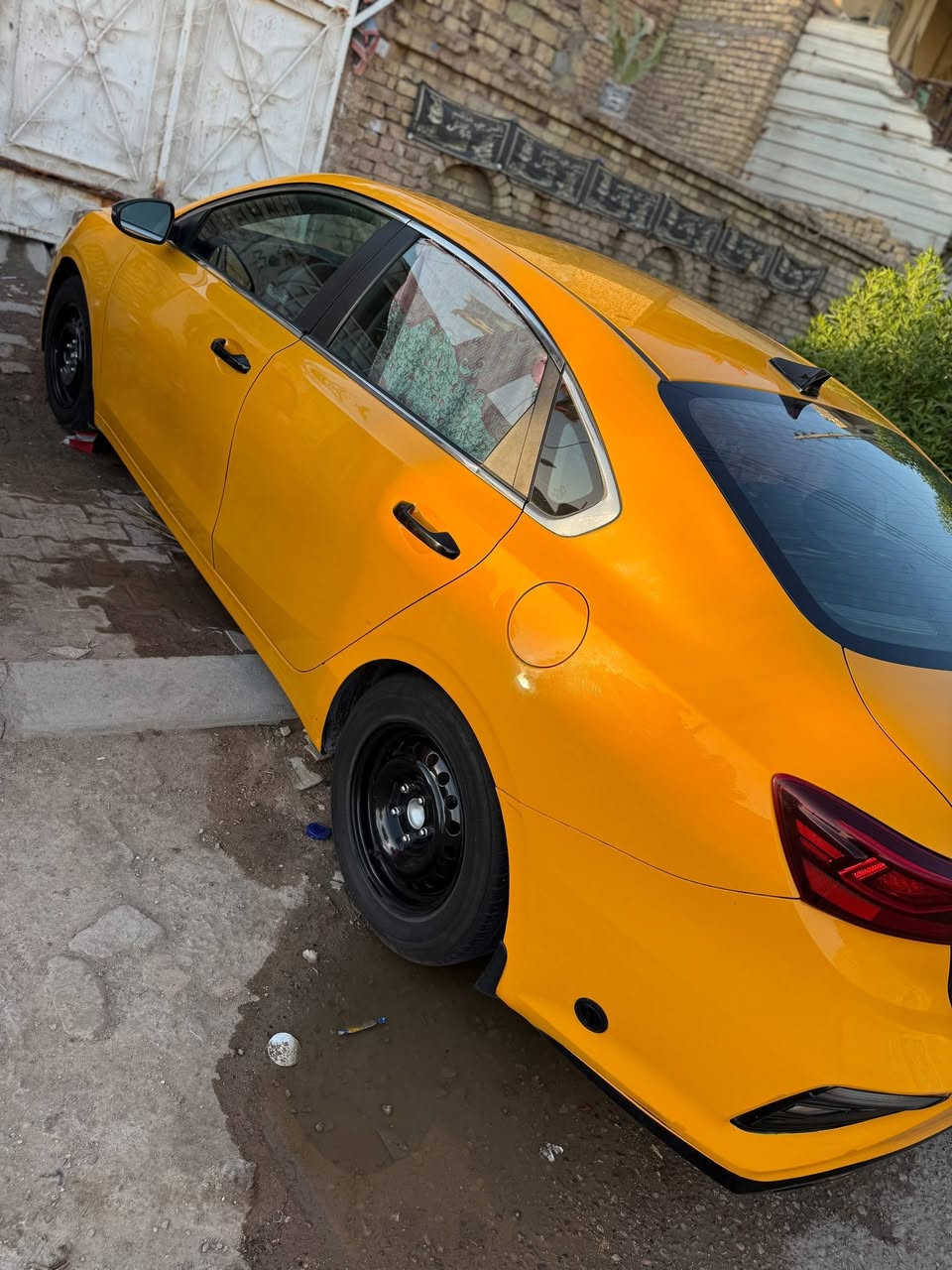 سلام عليكم 
كيا فورتي تكسي 
KIA FORTE
2021
فول مواصفات 
رادارات 360 درجة 
فتحة سقف سلايد روف
تدفئة كشنات وستيرن
نقط عمياء 
3 وضعيات قيادة  (عادي، رياضي، ذكي)
شحن لاسلكي 
تبريد قطعتين امامي وخلفي 
كار بلاي واندرويد اوتو
بك لايت لد 
اشارير بالمري 
حساسات للرجوع
مثبت سرعة 
بصمة السيارة
صندوق ذكي يفتح عند الاقتراب 
رقم بغداد بسمي 
ماشية 125 ميل
محرك 2000 دوش 
منضومة غاز جديد شهر ثاني شادها وبيها كتاب ضمان
مصفرة من كلشي هيئة وغرامات 
 
استفسار اكثر راسلني


**إذا كنت صاحب هذا الإعلان وتريد حذفه لأي سبب، رجاءا أرسل رسالة إلى الدعم الفني**
