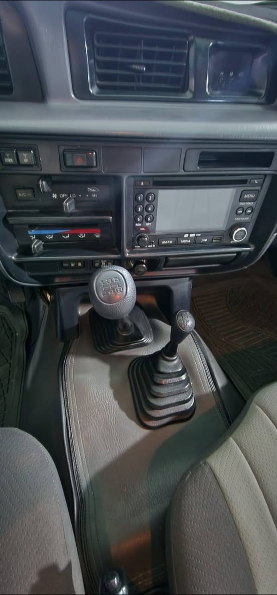 تويوتا لاندكروزر 1997 مميزة في كل العراق
فقط 181 ألف كم
السيارة مزايدة بدون رقم
جميع أجزائها بشرط الفحص
لا تحتاج أي مصروف

كهرباء كاملة ومضبوطة

🟦 السعر  _ الطلب في التعليقات سيأتي إليك مباشرة 
                  فقط على الصفحة مو على كروب

القير والمكينة بشرط
لا يوجد أي مشكلة فيها

رقم المالك:
***********
واتساب
