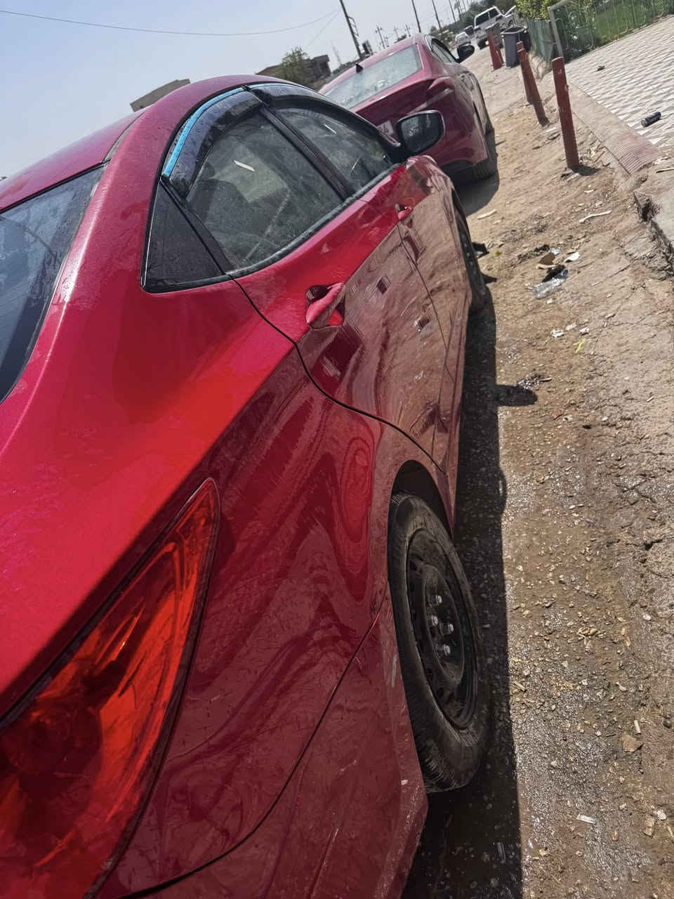 اكسنت ٢٠١٦ محرك ١٦٠٠ 
نظيفه ماشيه ١٠٣ الف 
كفاله كير ومكينه وتبريد 
حادثها جاملغ ايمن معدل بارد ومكحل وشويه من طرف الباب بدون تكحيل ومعدل بارد ماكو اي علامه للتعديل ضرر بسيط 
تفاصيل اكثر تواصل خاص  او اتصال على الرقم 
*********** 
سعر السياره ٨٩
