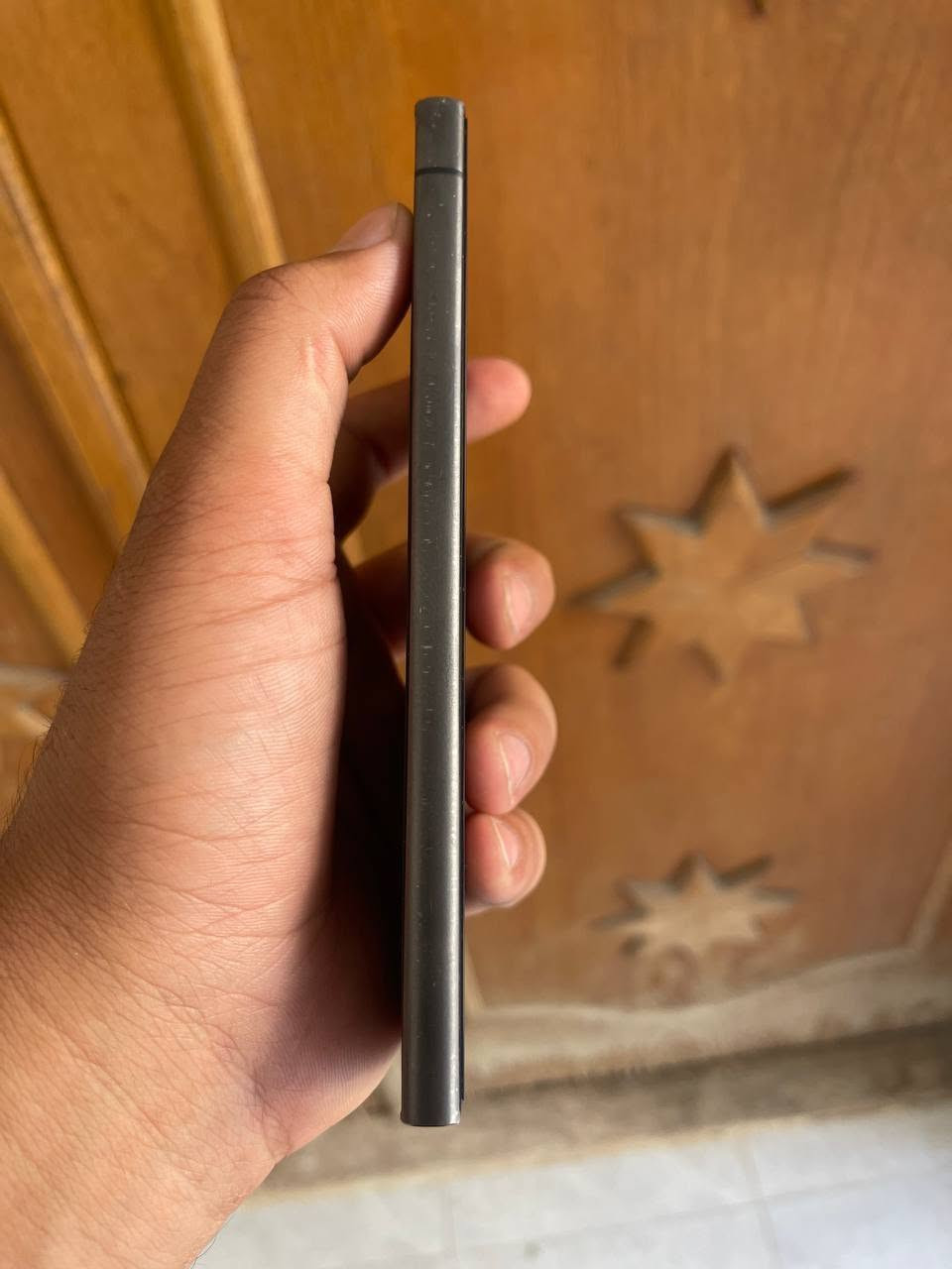السلام عليكم عندي جهاز S24 الترا ذاكره 256 رام 12+12 معالج Snapdragon 8 Gen 3 بطارية 5000mAh مع شحن سلكي 45W شاشة 6.8 بوصة Dynamic AMOLED 2X بدقة QHD+ ومعدل تحديث 120Hz وسطوع يصل إلى 2600 شمعة كاميرا رئيسية 200MP مع كاميرات تقريب 50MP (5x) و10MP (3x) وعدسة واسعة 12MP السعر 870 مكاني حله شارع 60 رقمي ***********
