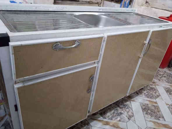 سنگ للبيع تسكام نضيف كلش طوله متر و60 سعر خاص او نتصال*********** مكان ناصريه مركز ناصرية
