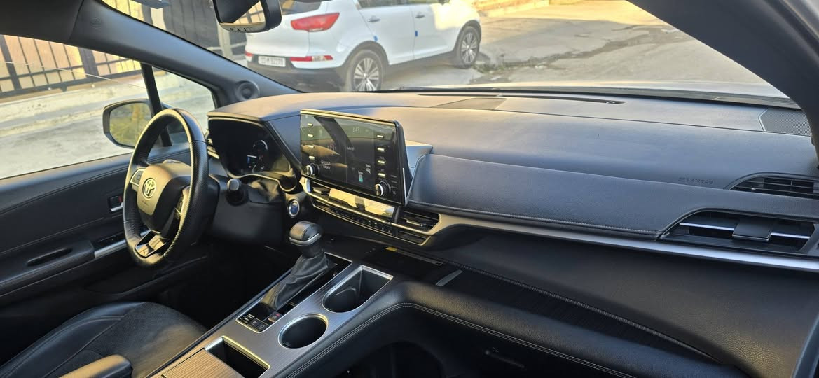 تيوتا سينا ٢٠٢٣ ..XSE..فول مواصفات وارد امريكي ...
ترحيب عند الاقتراب ..مع فتح باب بصمه..
تشغيل سياره بصمه .صندوك خلفي كهرباء..
فتحه صقف ..
داخل سياره جلد ..كراسي خلفي سياحي..
خزن كراسي ..مع كرسي جنب سايق كهرباء..
استيرن كهرباء..بردات خلفي..كشنات تدفئه وتبريد ..
لايت امامي ياباني اصلي تم تبديل ..مع لد امامي نهاري ..
سستم سماعات ...
محرك ٢٤٠٠ هايبرد ٤ سلندر..
سياره جاهزه بدون اي نواقص...باقي مواصفات معروفه
حادث سياره ..تبديل جملغ خلفي جه سايق ..صبغ ربع قماره ..صبغ ربع بنيد ..صبغ نصف باب السايق ..شواصي لغود مكفول...
السياره للبيع فقط للبيع فقط بدون مراوس..
السعر ..23500 $ سعر مناسب ..اتصال *********** بيع فقط بدون مراااااااااااوس ونقد  فقط ...
