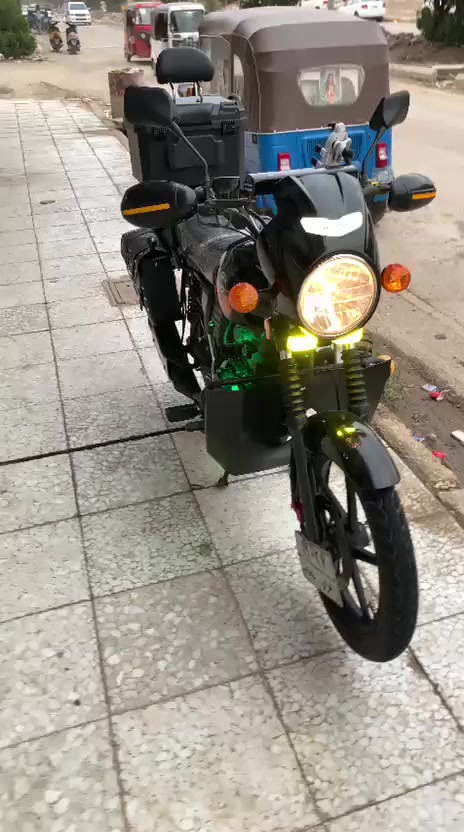 السلام عليكم دايوان للبيع موديل ٢٦ كفاله عامه ***********
