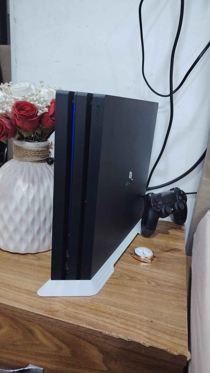 پلەی4 ps4 پڕۆ پاکترینو شاسترین جیاز کە دو هێدەی لەگەڵە 1000گێگا بایتە واتا یەک1 تێرا بایت . بە بێ هیچ کێشەیەک بەشەرتی فەحس جۆکەر کراوە شتێکی تا بڵێی پاکو خاوێنە سعر 450قوفڵی 4k حەقیقی ئەدا لەبەر ئەوەی پڕۆیە گرافیکیو سەریعی بەشەرتە تکایە موشتەرینیت نامە مەنێرە ***********   {***********} كركوك, العراق
