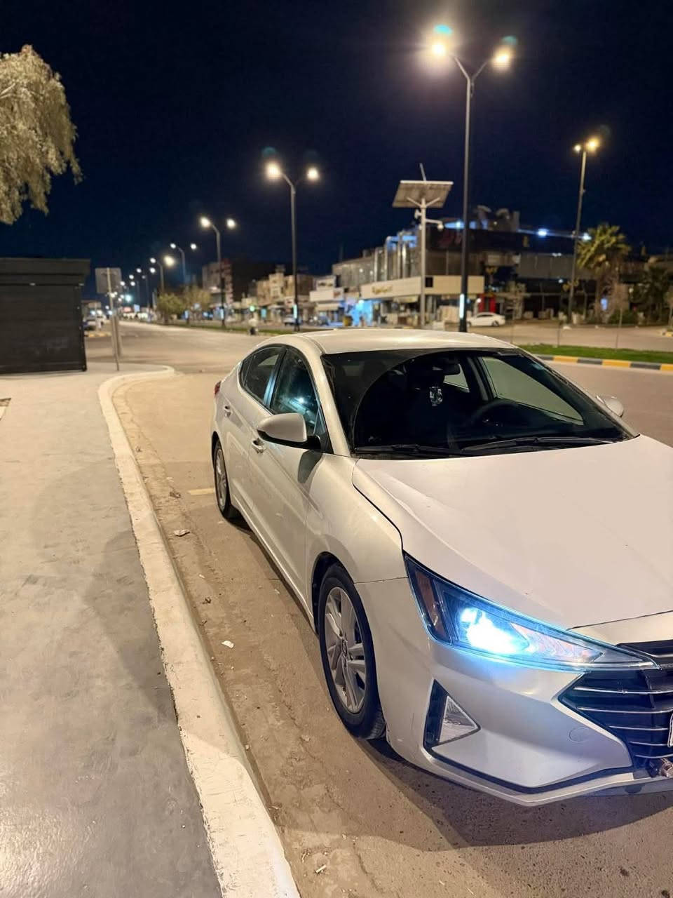 السلام عليكم النترا موديل 2020 محرك 2000 دوش  كير AT المرغوب مامفتوحات ماشيه 93حقيقي بيها بس البنيد مبدل ومصبوغ مكاني حله مركز مدينه سعرها 140 وبيها مجال حك الجيه  *********** واتساب فقط
